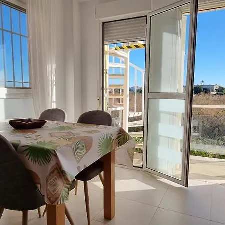 Laguna 2-bedroom With Sun Terrace, Sea Views, Wifi